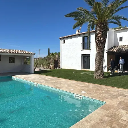 Masia Moreras Autenticidad Renovada 100 Porcien A 10 Minutos De Sitges En Coche 12 Huespedes Piscina Aire Aconc 6 Open 15 June 2025 * Viladellops