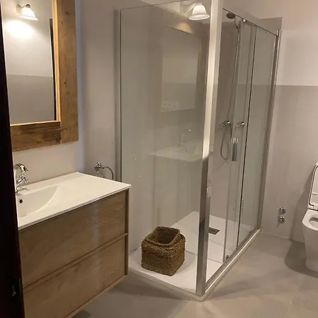 Masia Moreras Autenticidad Renovada 100 Porcien A 10 Minutos De Sitges En Coche 12 Huespedes Piscina Aire Aconc 6 Apertura 15 Julio 2025 Viladellops