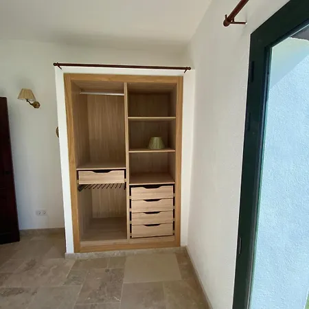 Villa Masia Moreras Autenticidad Renovada 100 Porcien A 10 Minutos De Sitges En Coche 12 Huespedes Piscina Aire Aconc 6 Apertura 15 Julio 2025 Viladellops